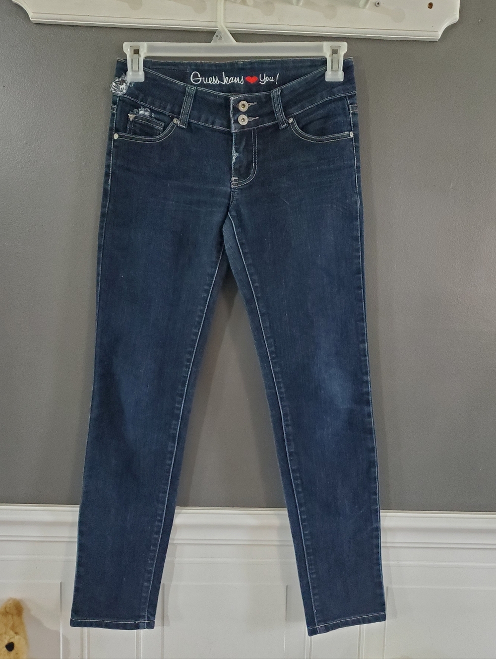 GUESS Stretch Distressed Skinny 29